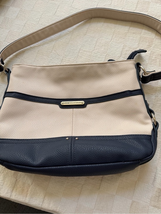 Stone Mountain Handbags - Stone Mountain Accessories Navy and Cream Pebbled Shoulder Bag